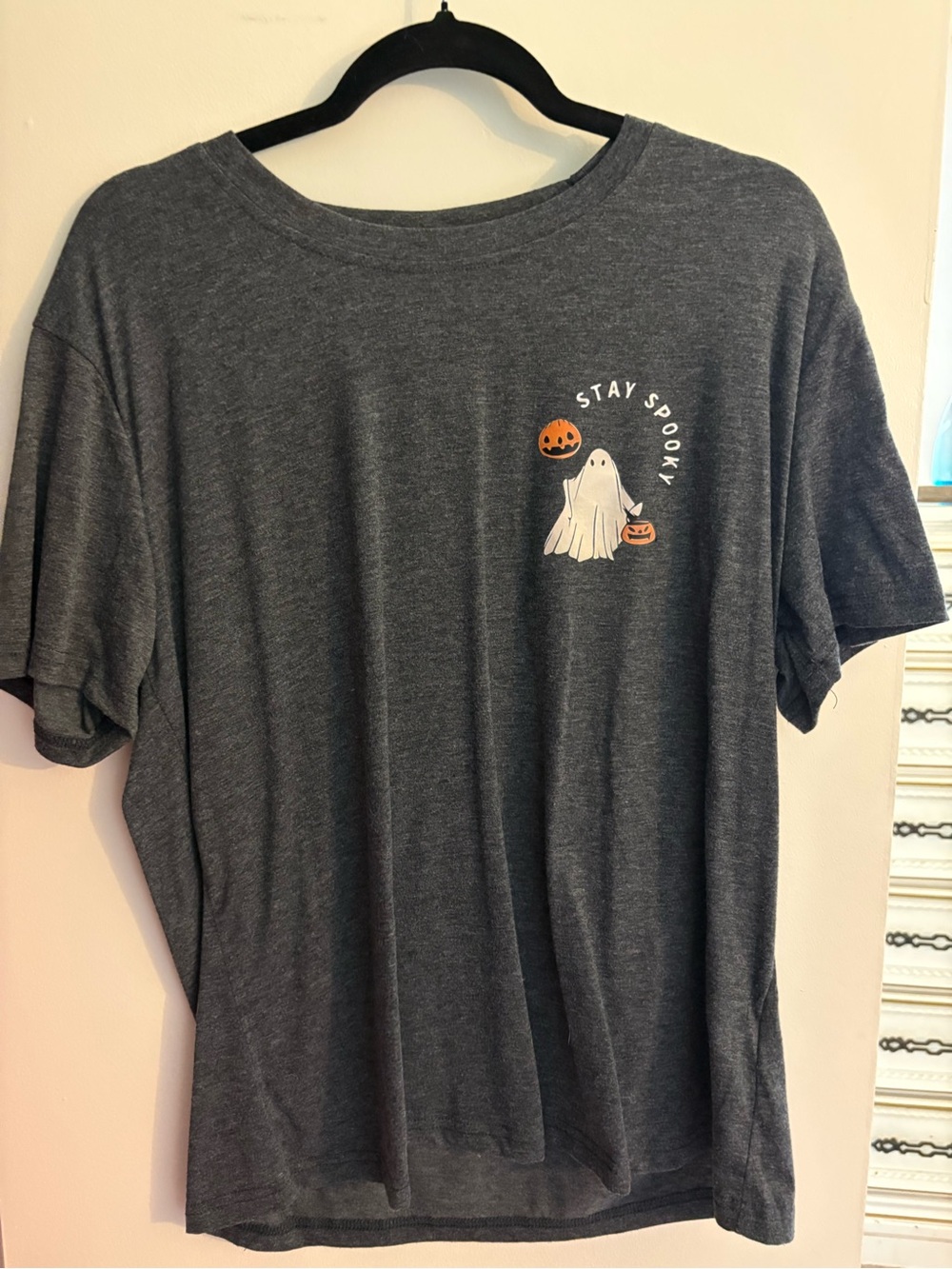 Stay Spooky Ghost Graphic Tee - Charcoal